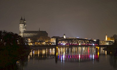Magdeburger Dom bei Nacht Eingangsportal des Magdeburger Doms